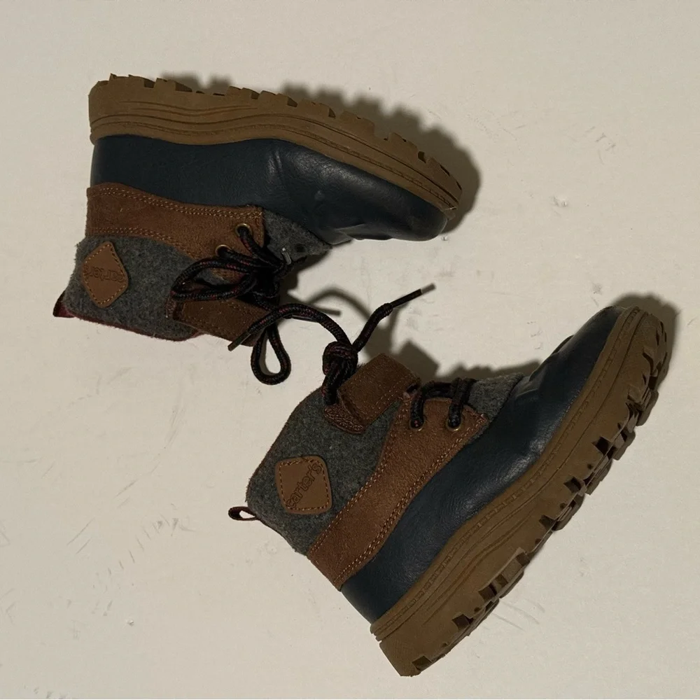 Carter's‎ Tan, blue and Gray Kids Boots size 9 toddler